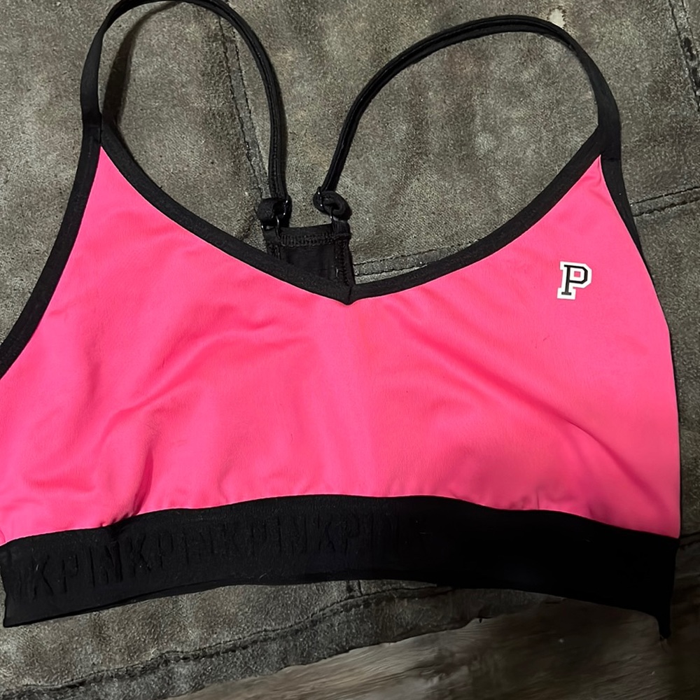 Vs pink sports bra